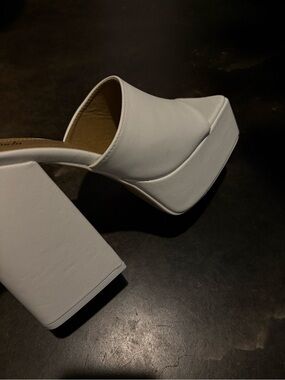 SHEIN White Platform Block Heel Mules